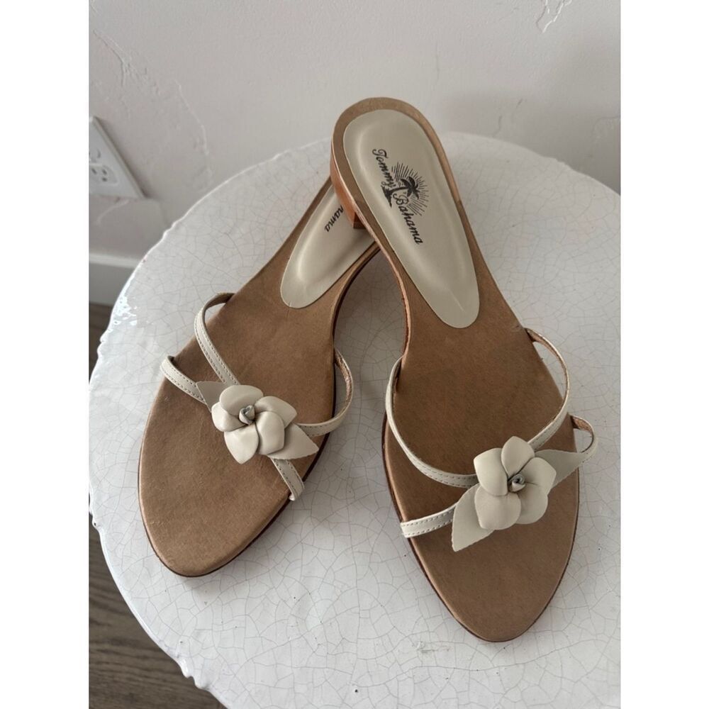 Tommy Bahama Women’s Leather Cream Floral Slide Sandals Casual chic Size 10 EUC